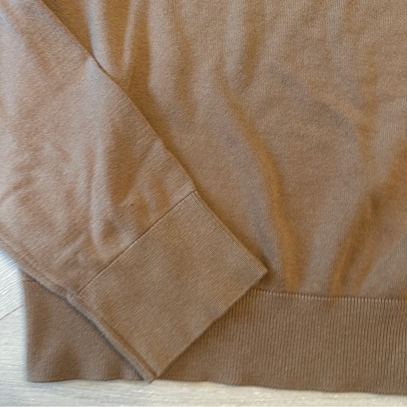 H&M Brown Crew Neck Sweater with Minimalist Design - Picture 3 of 6
